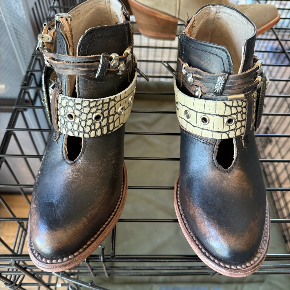 Freebird Kids Black and Brown Leather Boots